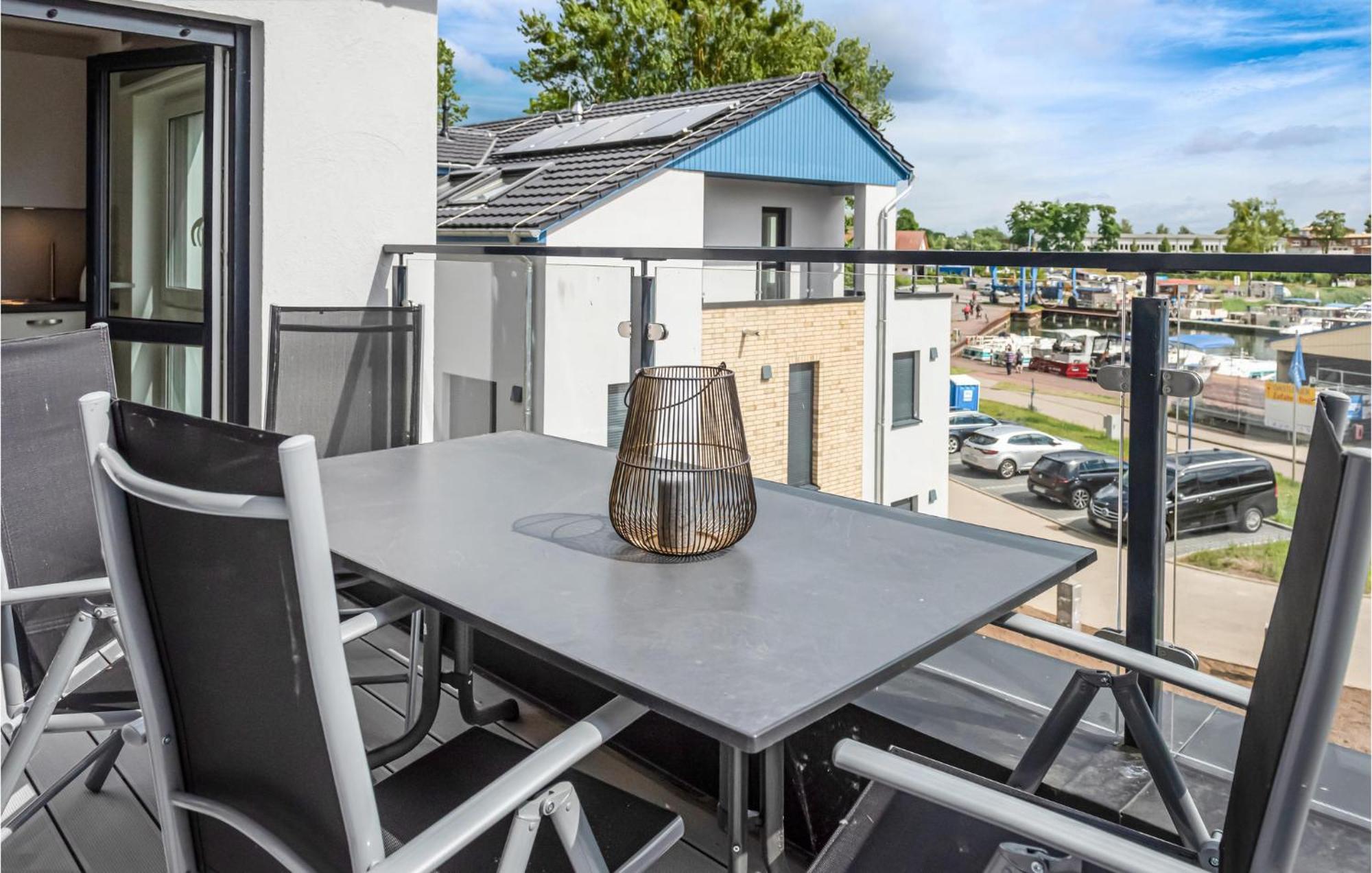 Amazing Apartment In Rechlin With Kitchen 외부 사진